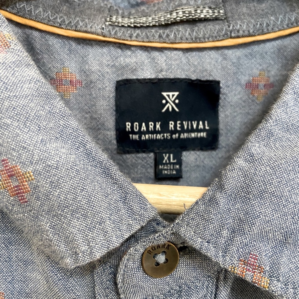 ROARK REVIVAL SHORT-SLEEVE BUTTON UP | XL